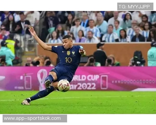 托万重返法国队感慨万千六年后入选让他倍感骄傲