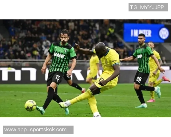 米兰对阵萨索洛之战将重点关注后卫穆哈雷莫维奇的表现 米兰对阵萨索洛之战将重点关注后卫穆哈雷莫维奇的表现